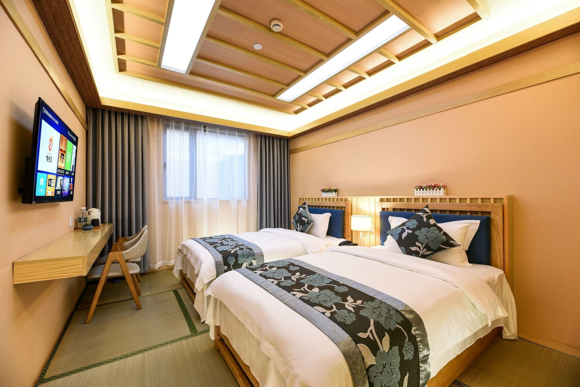 Jiletang Hot Spring Hotel 3*